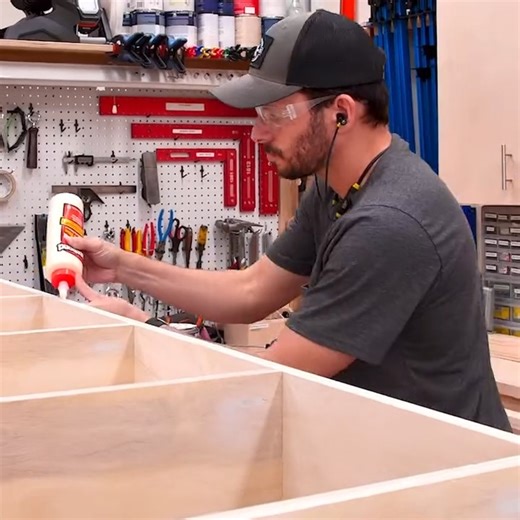 There's something so satisfying about built-ins - they look expensive, maximize your space, and give you that custom millwork vibe without the custom millwork price tag. This combo gives you tons of book storage plus a dedicated workspace that actually feels intentional. Way better than trying to squeeze a random desk into a corner somewhere. The whole build process is more straightforward than you'd think, and the finished result looks like it came with the house. Get the complete plans and mat