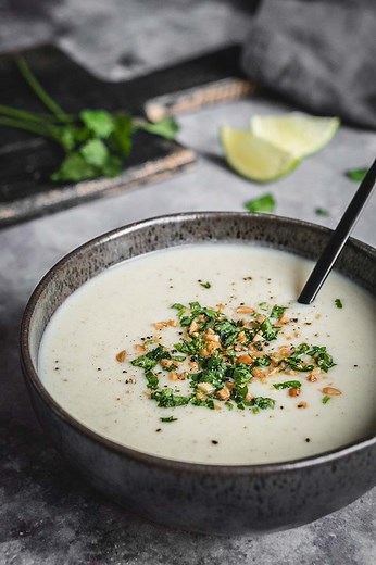 Thai Cauliflower Soup - w/ Coconut Milk & Green Curry