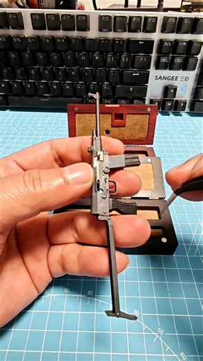 1/6 scale model soldier weapons H&G 79 submachine gun exchange display gun