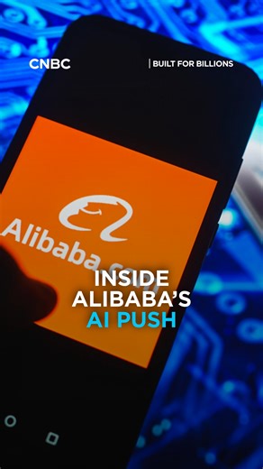 Alibaba is undergoing one of the biggest shifts in its history. What started in 2016 with its first AI lab has evolved into a full-scale push to build its own models, chips and cloud infrastructure. ➡️While global attention has focused on players like OpenAI and DeepSeek, Alibaba has quietly positioned itself as a major force in China’s ambition to lead the AI race by 2030. ➡️With more than 900 million users and AI now embedded across e-commerce, logistics and cloud, the company is reinventing i