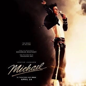复刻83年《Thriller》的mv现场，以及88年BAD巡演开场，已经值回票价#Micheal#迈克尔·杰克逊:巨星之路