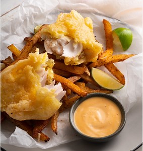 421K views · 17K reactions | Ultimate Crispy Fish & Chips... With my easy tips for making that super crisp & light batter for your fish at home ✌️珞 | Marion Grasby | Facebook