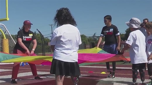 Kids get blade prosthesis at Finish Strong event