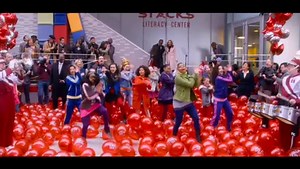 Celebrate the season with #AnnieMovie! Get your tickets TODAY: bit.ly/GetAnnieTix | Annie