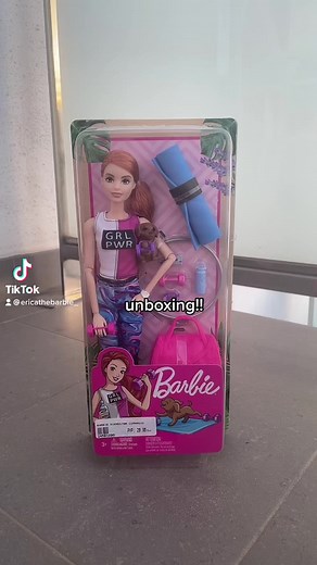 Barbie Family Vacation Unboxing and Yoga Workout Outfit