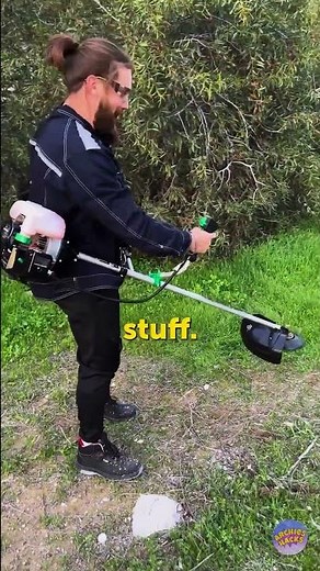 Weird Grass Cutter Trick Cuts Fast! ⚡🌿 #Gadget #Viral