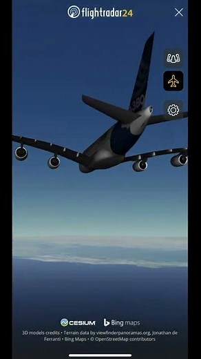 View options while tracking on Flightradar24 mobile