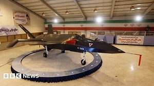 Qaher F313: Iran unveils home-made 'stealth' fighter