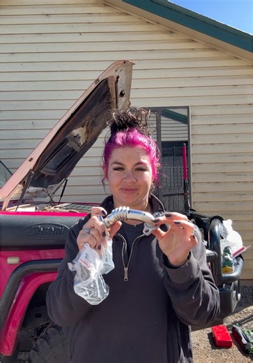 Fixing EGR Pipes on a Toyota LandCruiser 79 Series