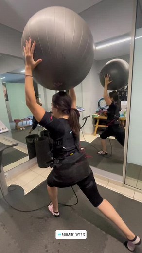 Μια συνεδρία 20’ Miha Bodytec ισοδυναμεί με προπόνηση Hit Training . Οι προπονήσεις ειναι ατομικές ✌🏻. #miha #mihabodytec #fyp #fy #foryoupage #viral #gym #gymtok #gymnastics #ems #emstraining #peirauas #κερατσινι