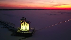 8.4K views · 37 reactions | THE HISTORIC LIGHTHOUSE IN LORAIN, OHIO ON THE SHORES OF LAKE ERIE | Dronewerx | Facebook