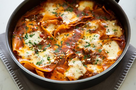 This One Pot Lasagna is a quick and comforting stovetop dinner recipe. Our one pot formula gets this tasty lasagna on your table in under 30 minutes. It’s the quickest and easiest lasagna recipe you’ll ever make! https://bit.ly/1potlasagna Add your own twist to our one pot formula and win with our #OnePotChallenge. Full details here: bit.ly/onepotgiveaway | GoodCook