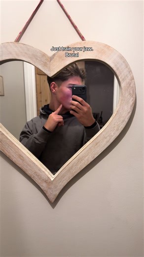 Effective Jawline Training Techniques for a Defined Look