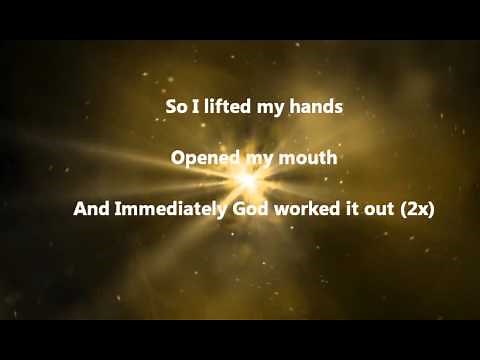 Tasha Cobbs - Immediately (Lyrics)