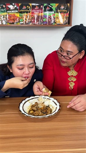 Mukbang Guraisu's Favorite Button Mushrooms