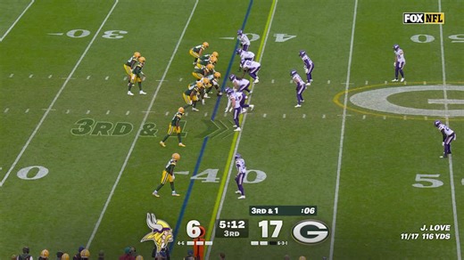 Eric Wilson burns his former team on powerful TFL at Lambeau