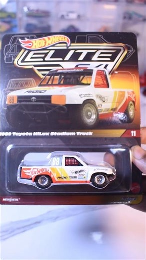 Hot Wheels Elite 64 – 1989 Toyota HiLux Stadium Truck Showcase