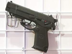 中国北方工业公司（NORINCO）NP42型9x19毫米半自动手枪实弹射击