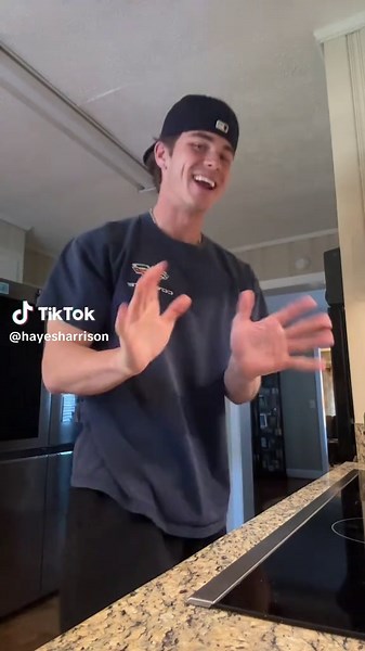 Hayes Harrison (@hayesharrison)’s video of love song