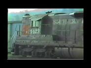 487. SOUTHERN PACIFIC SP 4423 Weyerhaeuser pull into YARD at Station depot Springfield Oregon