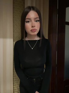 Alissa Ayours x — Latest Collab & Fan Search Guide