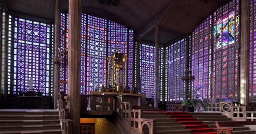 Patrimoine religieux: qui sauvera les églises du XXe siècle, en mal de financement pour leur restauration?