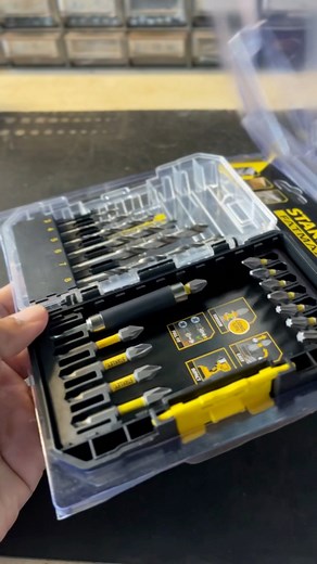 Unboxing and first look at the Stanley Fatmax STA88554-XJ, a 19-piece drill and screwdriver bit set packed inside a connectable case that's compatible with the Stanley TSTAK system. Perfect for professionals and DIY users who want strong, organized, and stackable tool storage. & What's Inside: • 6 Drill Bits: Ø3, 4, 5, 6, 7, 8mm • 25mm Bits: PH1, PH2, PZ1, 2x PZ2 • 50mm Bits: PH1, PH2, PZ1, PZ2 • Torx Bits: T20, T25, T30 • Magnetic Bit Holder x1 • Heavy-duty Connectable Case | Wassana D Project
