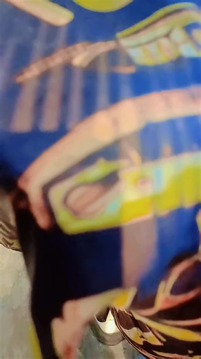 Golden Cut: Captivating Love Expressions in Art