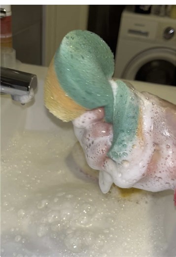 Effective Ways to Wash and Care for Bleach Sponges