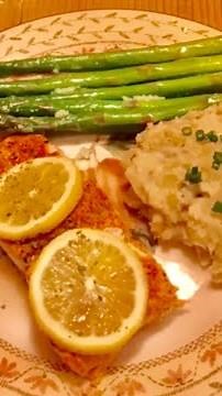 Perfect Instant Pot Salmon (with Asparagus and Potatoes) Dinner.