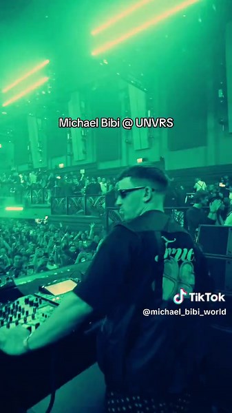 Bibi Chill at UNVRS Rave Experience
