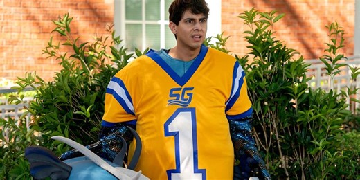 Frankie A. Rodriguez brings heart, smarts, and catfishing to Hulu’s 'Chad Powers'