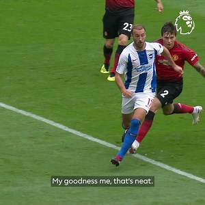 A delicate dink from Glenn Murray to beat De Gea | Premier League