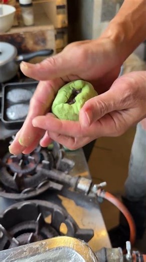 Global Cuisine Japan’s Famous Good Luck Snack Taiyaki at Ropponpon, Fukuoka