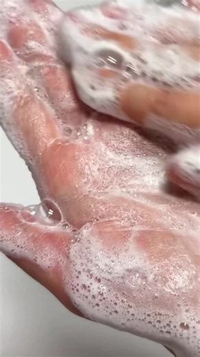 غسول BeBreeze مع PDRN لتنظيف وجه لطيف ورغوة غنية