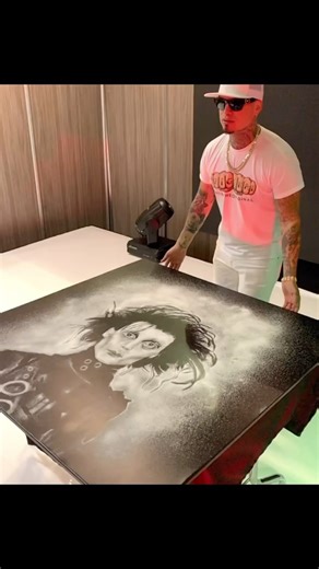 228K views · 8.3K reactions | What I do after I draw with Salt 蓼 #edwardscissorhands #saltart #robtheoriginal | Rob The Original | Facebook