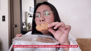 David's Cookies 2lbs Assorted Flavors Fresh Baked Cookies - Handmade and Gourmet Cookies - Delectable and Made with Premium Ingredients - Cookie Gift Basket - Great Gift For All Occasions