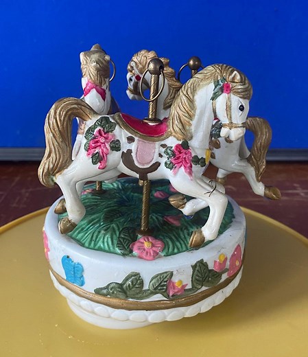 Vintage Ceramic Carousel Horse Music Box – 5” Wide, 6” Tall - Etsy