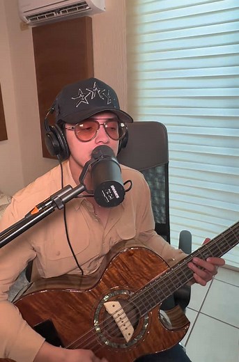 Cómo Escribir un Corrido Personalizado