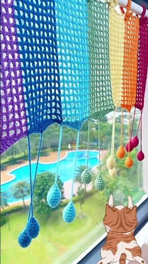 Crochet rainbow curtains to decorate the room #crochetanywhere