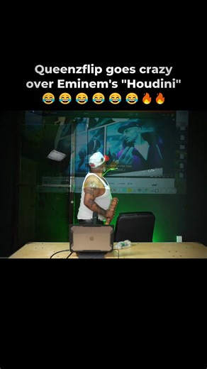 Who remembers Queenzflip's epic reaction to Eminem's "Houdini" ? 😂😂😂 #eminem #houdini | Southpawer