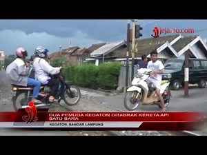 Kereta Api Batu Bara Tabrak Dua Pemuda Di Kedaton Bandar Lampung
