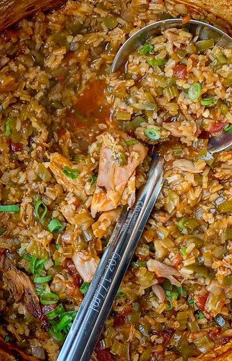 134K views · 309 reactions | Award-winning pitmaster Rodney Scott is making a treasured dish known around the South: perloo with smoked chicken. Check out the recipe here: https://www.vice.com/en/article/pkd5zg/chicken-perloo-recipe | Munchies | Facebook