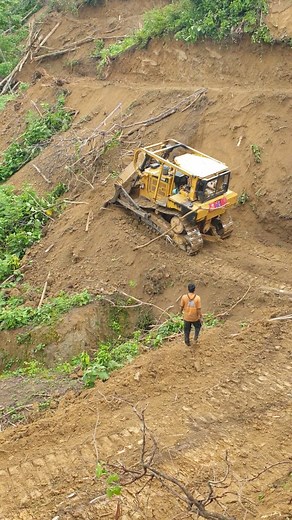 Fast dozer #road #heavyequipment #usatoday #publik #reelsmachinpro #brasil | Reels Machine Pro