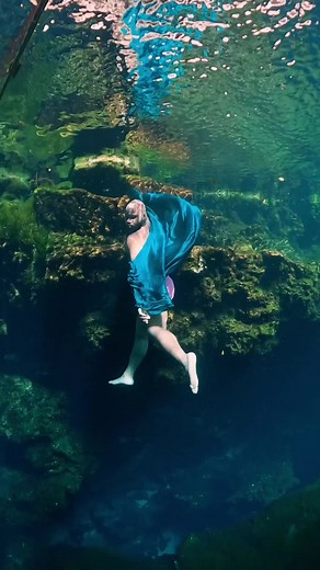 Do you also want to see more man doing u derwater photoshoots?🧜‍♂️✨ #underwaterphotoshoot #cenoteportraits #cenotesmexico #rivieramaya #merman #mermaidphotoshoot #aquaman #tulumphotographer #cancunphotographer #playadelcarmenphotographer #mexicophotoshoot