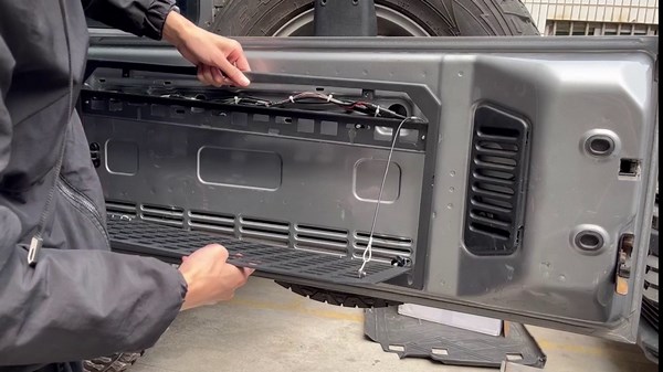 Z8 Tailgate Table Rear Foldable Cargo Shelf Aluminum Alloy Storage Shelf MOLLE Panel for Jeep Wrangler JK JKU JL JLU