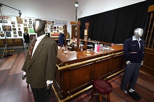 'Cheers' bar, 'Tonight Show' set among TV history at auction
