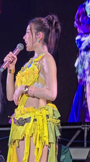 สวยสะกด อ๊ะอาย4eve ♥️#4eve #aheye4eve #aheye #aheyekrn #อ๊ะอาย4eve #concert #fancam