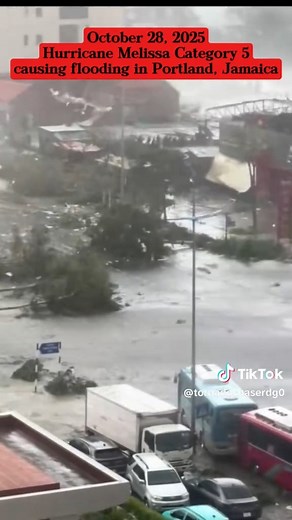 11K views · 244 reactions | Karibik zasiahol ničivý hurikán Melissa | Ereport | Facebook