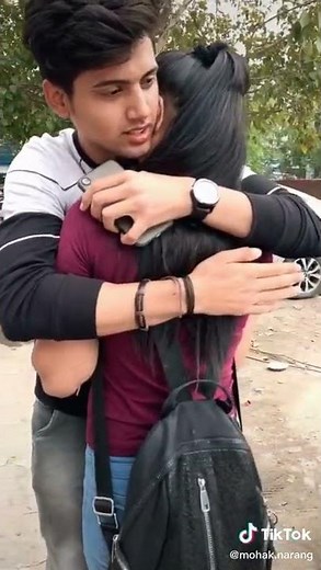 Mohak prank on Surbhi|Mohak Narang Surbhi Rathore Tiktok videos|Sohak Funny video|Surbhi Cries😭|#moj